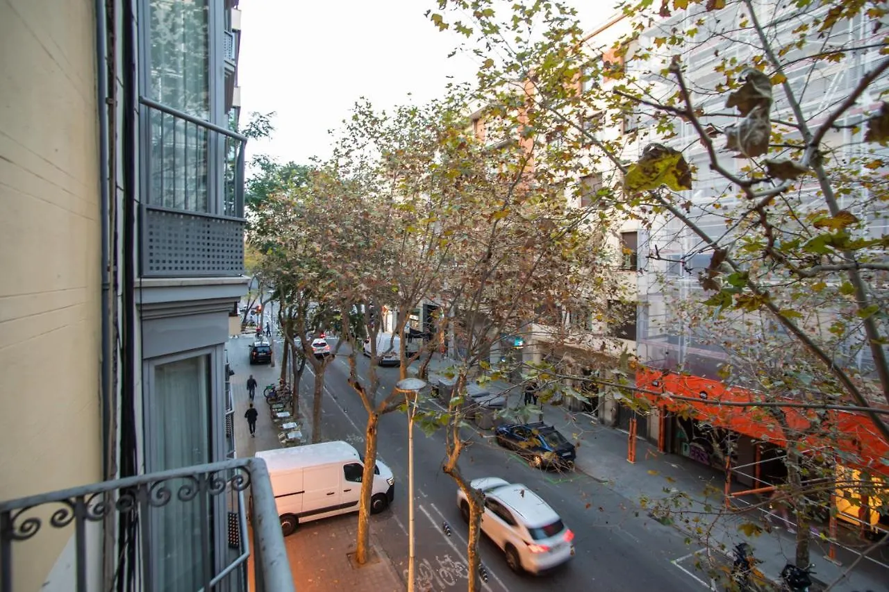 Appartamento 2Sic1033 - Bright Flat Near Sagrada Familia Barcellona 0*,  Spagna